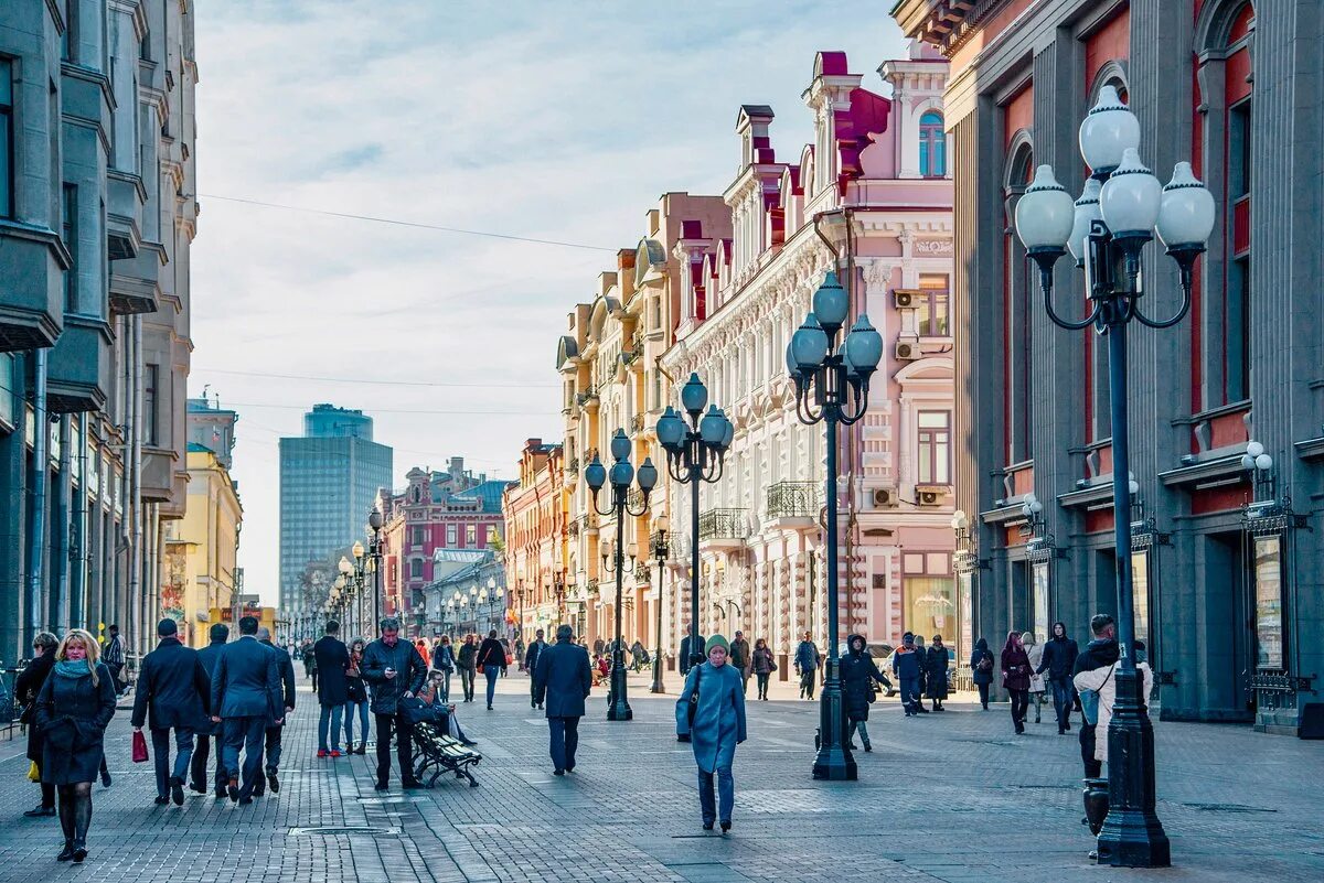 Стильные улицы москвы. Арбат Москва. Улица Арбат в Москве. Старый Арбат Москва зимой. Арбат Москва зимой.