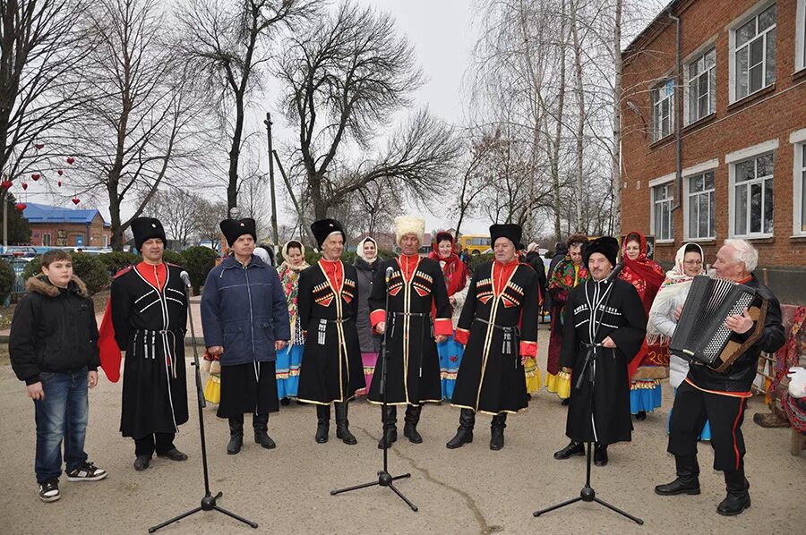 Края станица кавказская. Станица Казанская Краснодарский край кавказский район. Краснодарский край станица станица Кавказская кавказский район. Казанская Краснодарский край кавказский район школа. Населения станицы Казанской Кавказского района Краснодарского края.