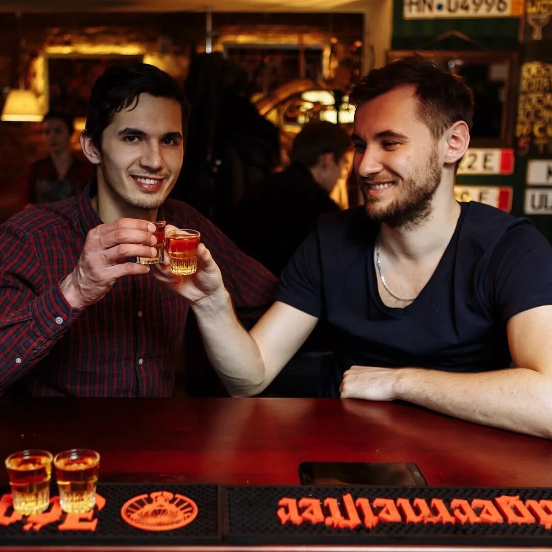 Празднуем пятницу. Куда сходить в пятницу вечером. Куда сходить в пятницу вечером. Barak o'mama, воронеж. Журавли ресторан москва столешников.