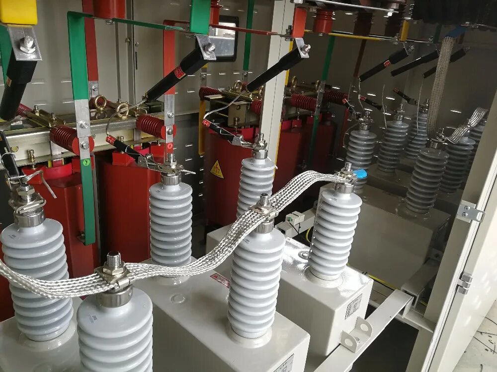 Capacitor voltage