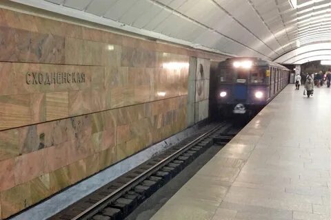 Замоскворецкая линия метро поезда