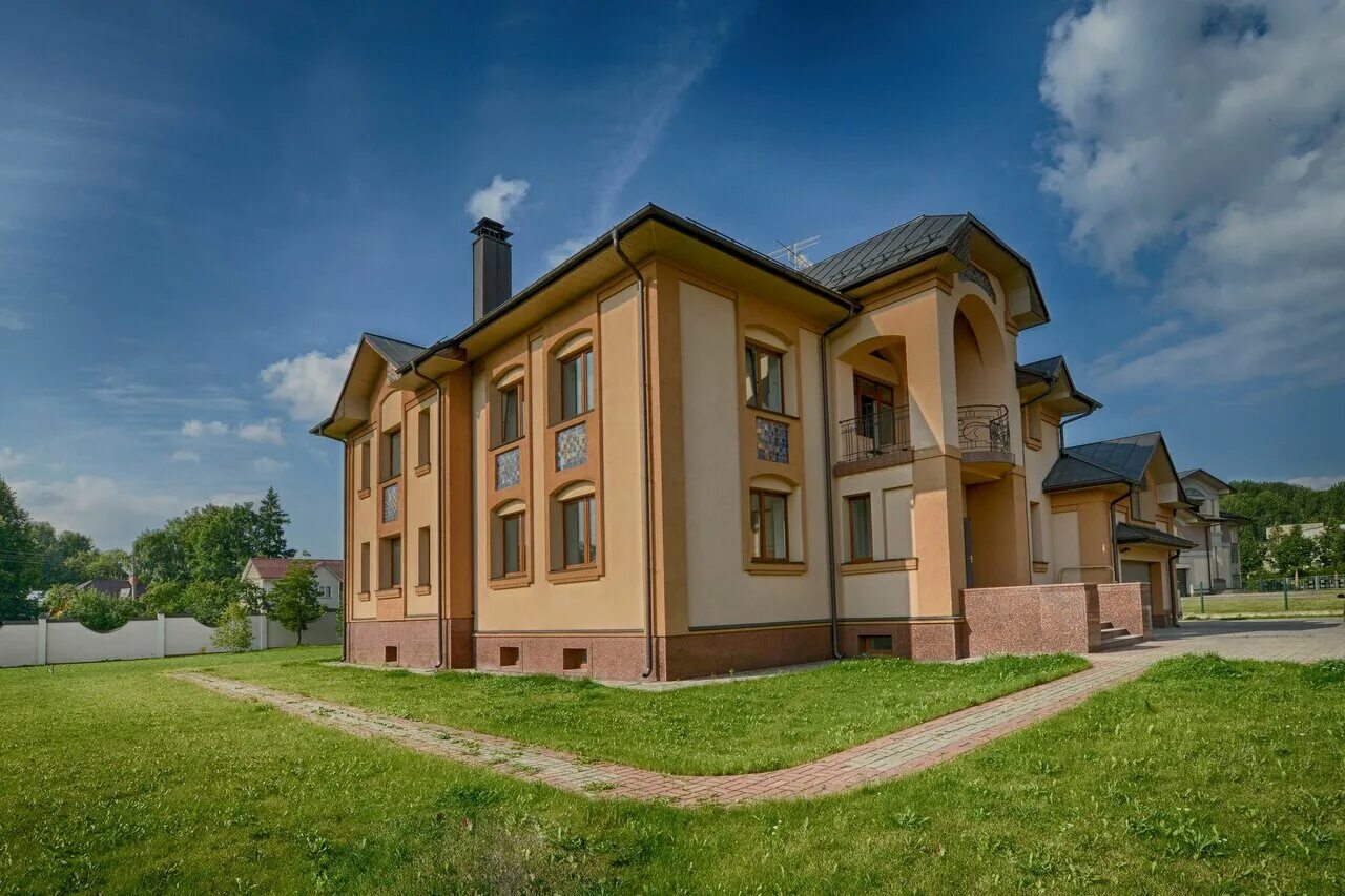 коттеджи баклаши ул 8 марта картинки. загородный дом иркутск. загородный дом иркутск. посёлок молодёжный иркутск. загородный дом иркутск.