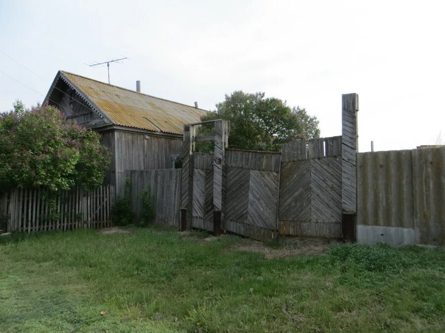 Верхазовка Дергачевский район Саратовская область. Верхазовка Дергачевский район школа. Деревня Сафаровка. Сафаровка Дергачевского района Саратовской области. Погода в сафаровке