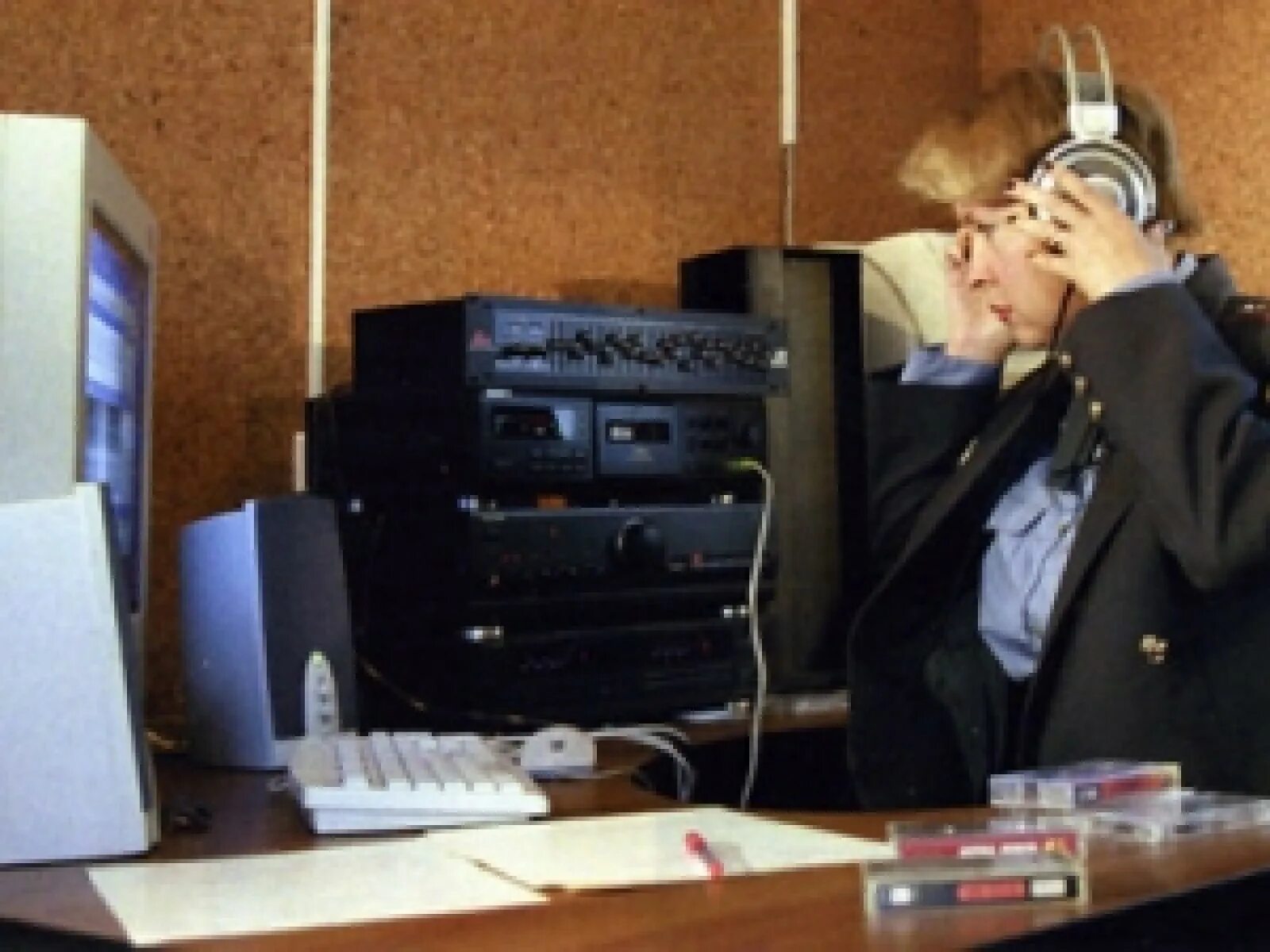 контроль телефонных переговоров. прослушка телефона. прослушка телефона полицией. прослушка телефона полицией. прослушивание телефонных переговоров.