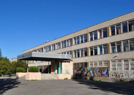 Маоу сш 150. Школа 150 екатеринбург. школа 27 екатеринбург. школа 102 екатеринбург. школа 50 екатеринбург.
