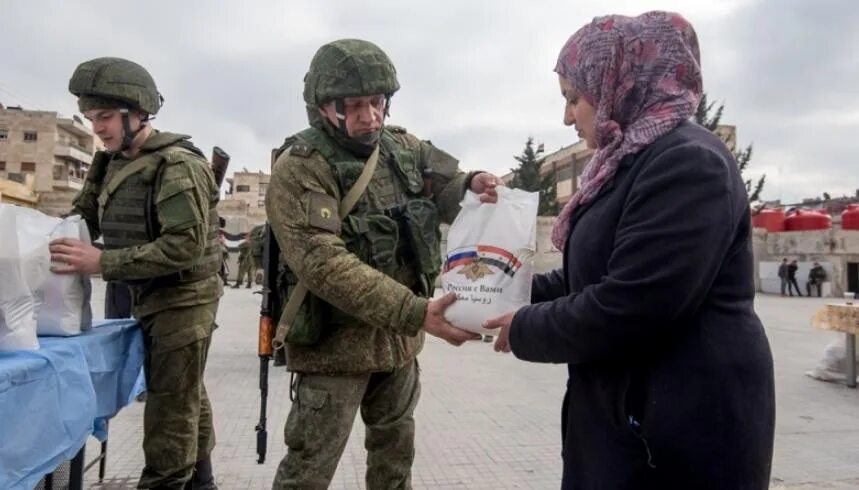 Помочь военной операции. Освобождение Алеппо российские войска. Гуманитарная операция. Российские военные помогают. Военная операция в Сирии РФ.