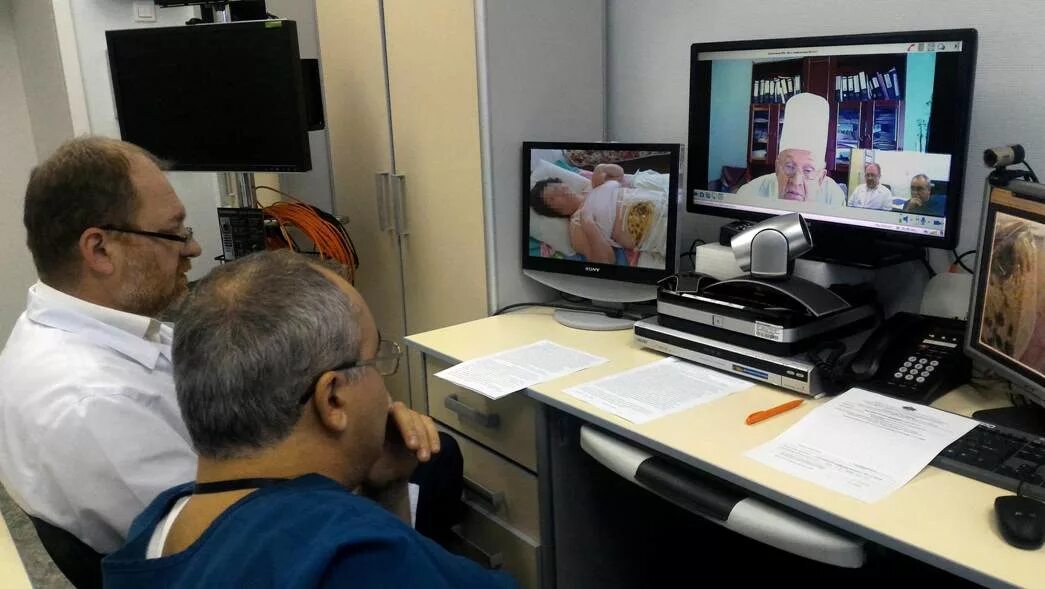 Федеральная система телемедицинских консультаций. Телемедицина консультация. Телемедицинская система. Дистанционное консультирование в медицине. Телемедицинские технологии в здравоохранении.