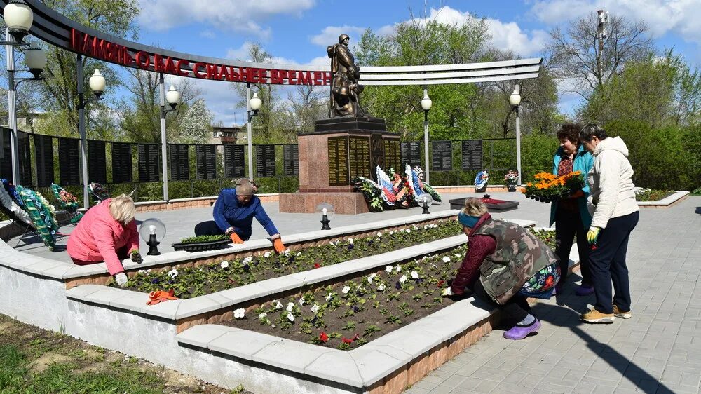 Парк города Поворино. Поворино скверы. Сквер Южный Поворино. Сквер Юбилейный Поворино. Погода поворино 10 дней воронежская область