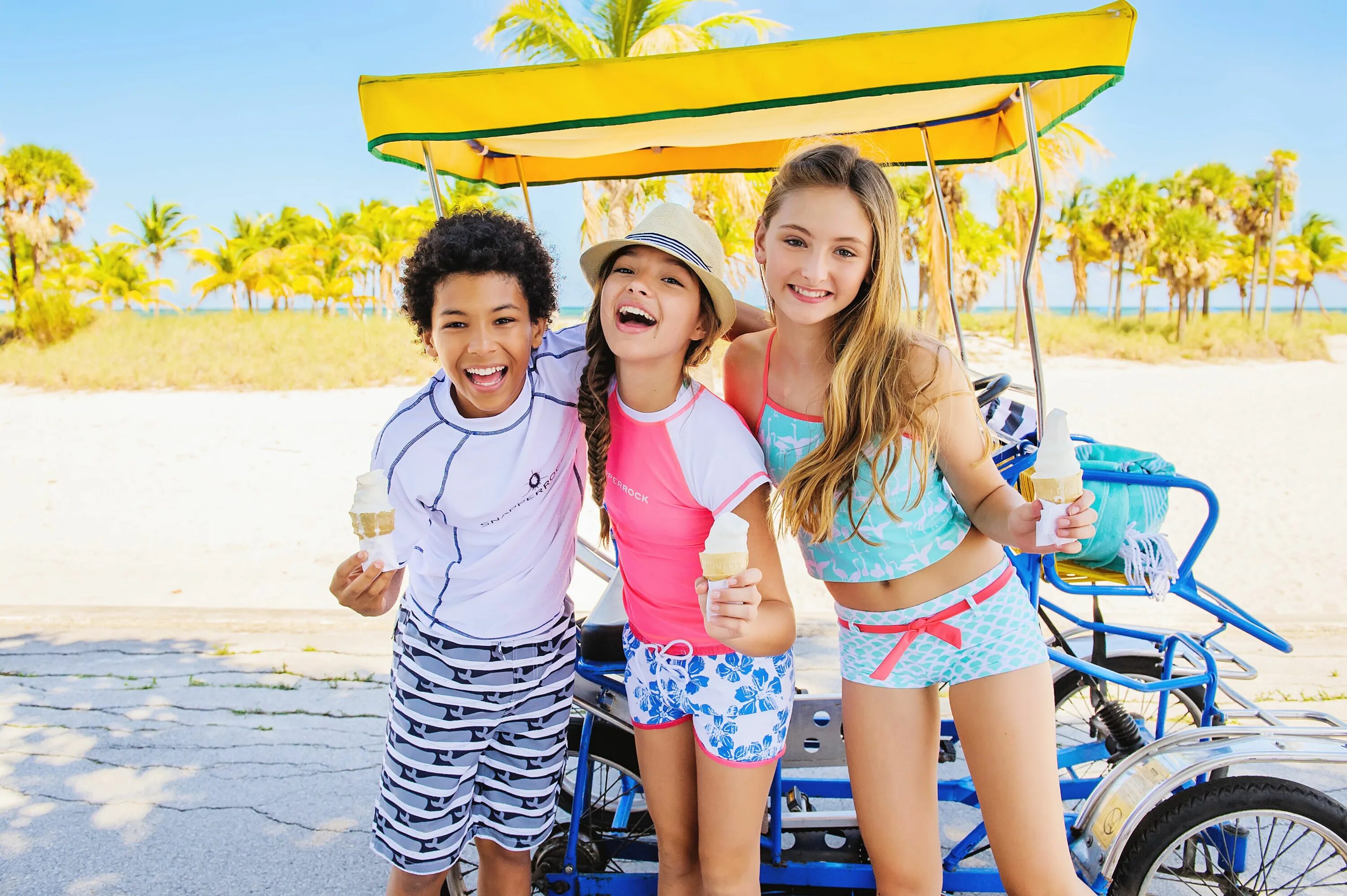 Дети бичей. Summer Kids. Sun Protective Clothing дети. Пляжная одежда для девочек Sunkids. Summer shopping Kid.