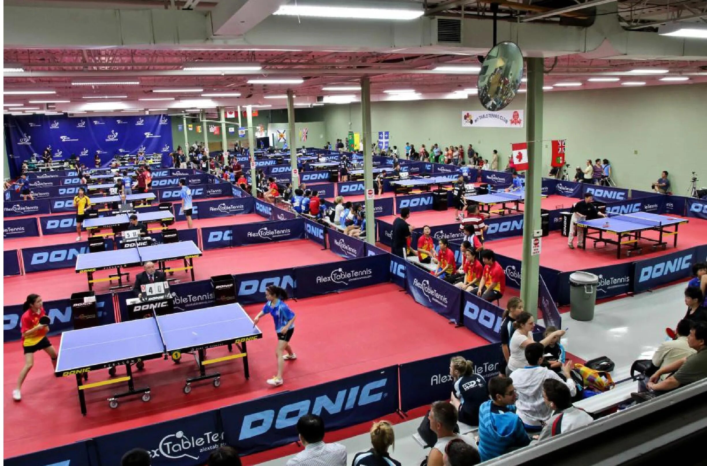 Детский настольный теннис. Настольный теннис метро первомайская. Зал для настольного тенниса. Зал по настольному теннису. Table tennis club.