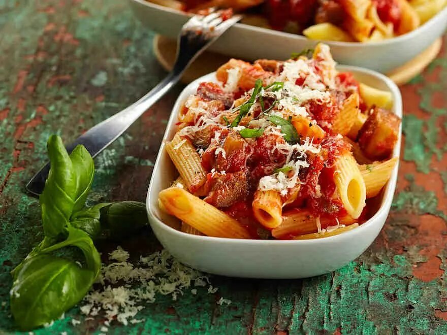 Итальянская кухня блюда минимализм. Сицилия пицца аик. You like italian food. Лингвини с креветками. Итальянская пицца эстетика.