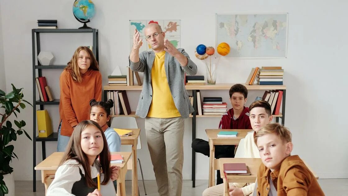 В каникулы учителя работают. Каникулы учителя. каникулы для педагогов. картинки учительские каникулы. что делают учителя на каникулах.