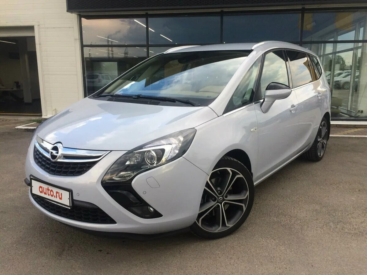 Опель 1.4 140 л с. Opel zafira 2014. опель зафира 2014 года. опель зафира 2014г. опель зафира в б.у 2014.
