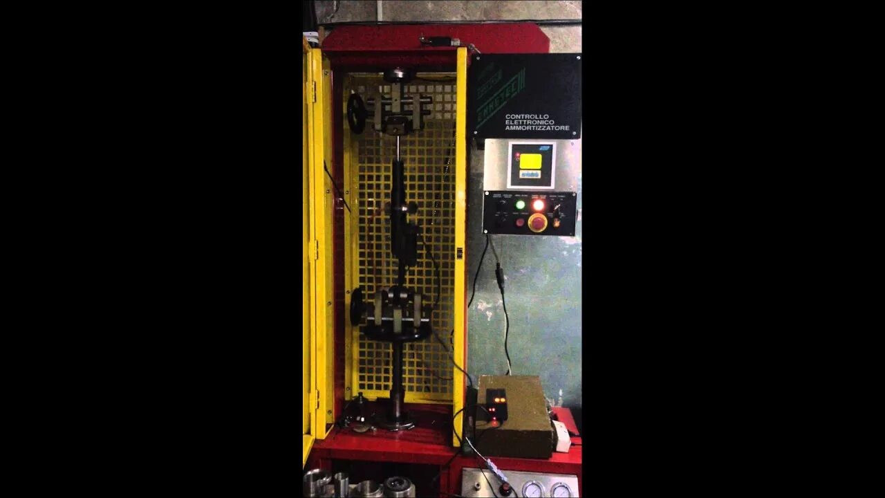 Стенд для проверки тормозной системы и подвески maha iw2 eurosystem. Диагностический стенд msg 1000+. Вибростенд maha. Стенд для испытания амортизаторов 70-7826-1512. Динамометрический стенд для тестирования амортизаторов.