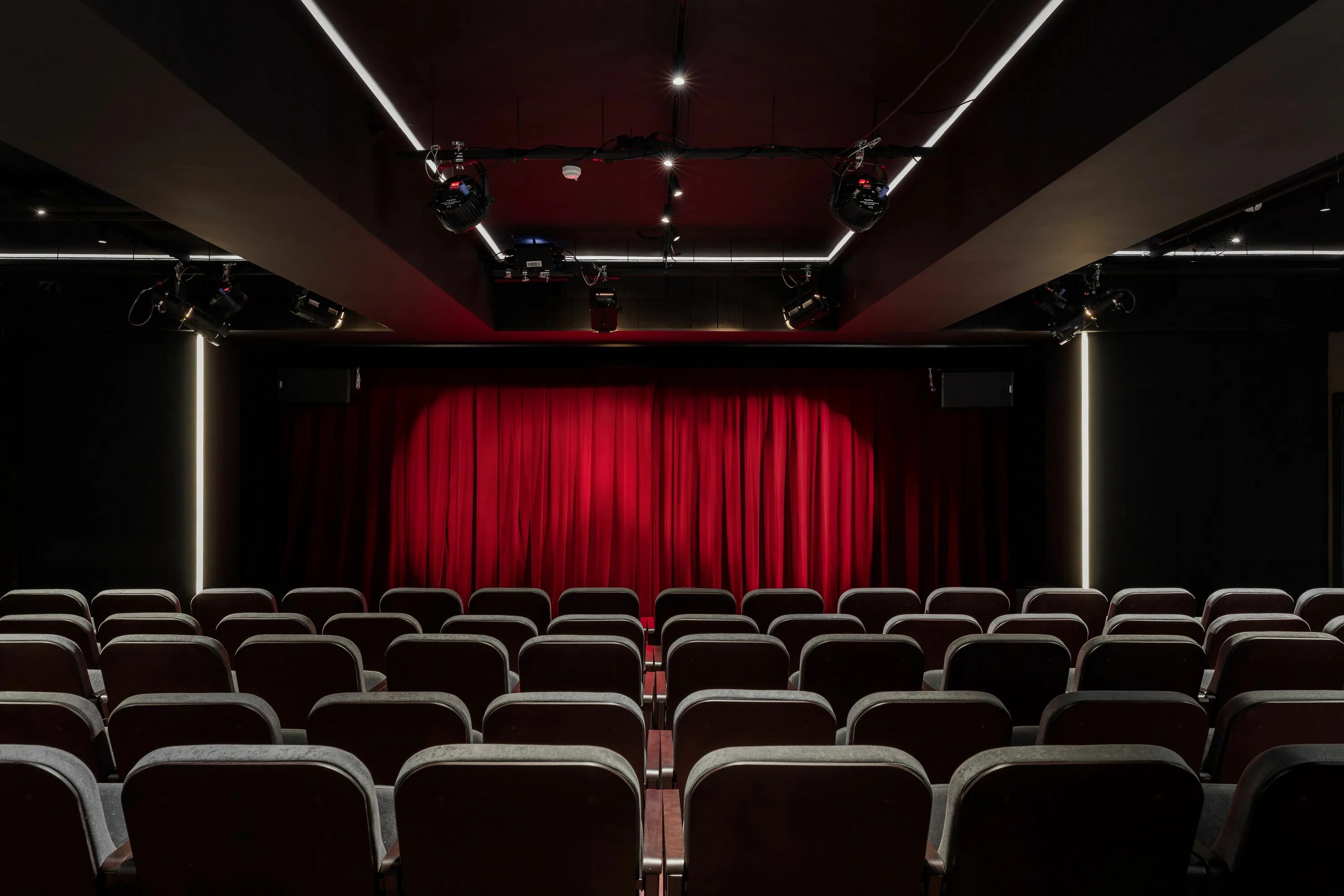 Выборгское шоссе, д. Выборгское шоссе 27 к2. Легенда выборгская ул 4 корп 2. , д. Театр легенда санкт-петербург.