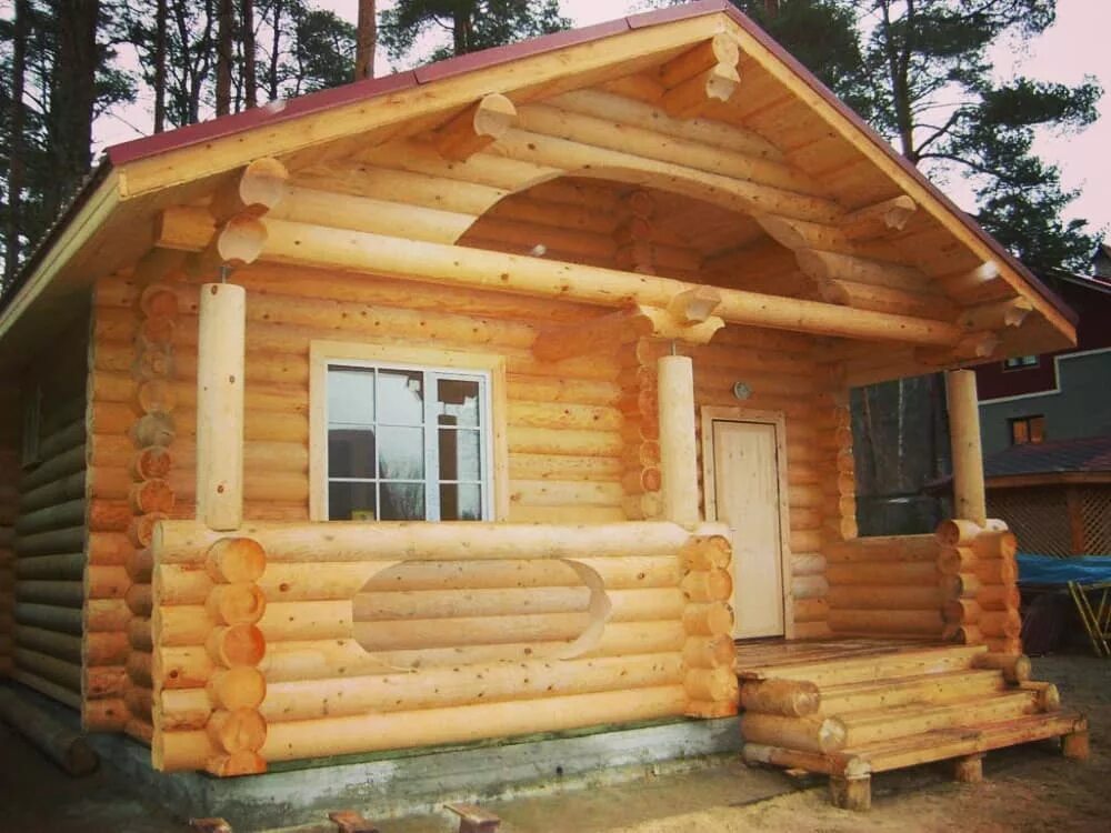 Дом-баня под ключ из оцилиндрованного бревна. Срубы домов омск. Баня из кругляка. Сруб бани 8х10. Срубы домов омск.
