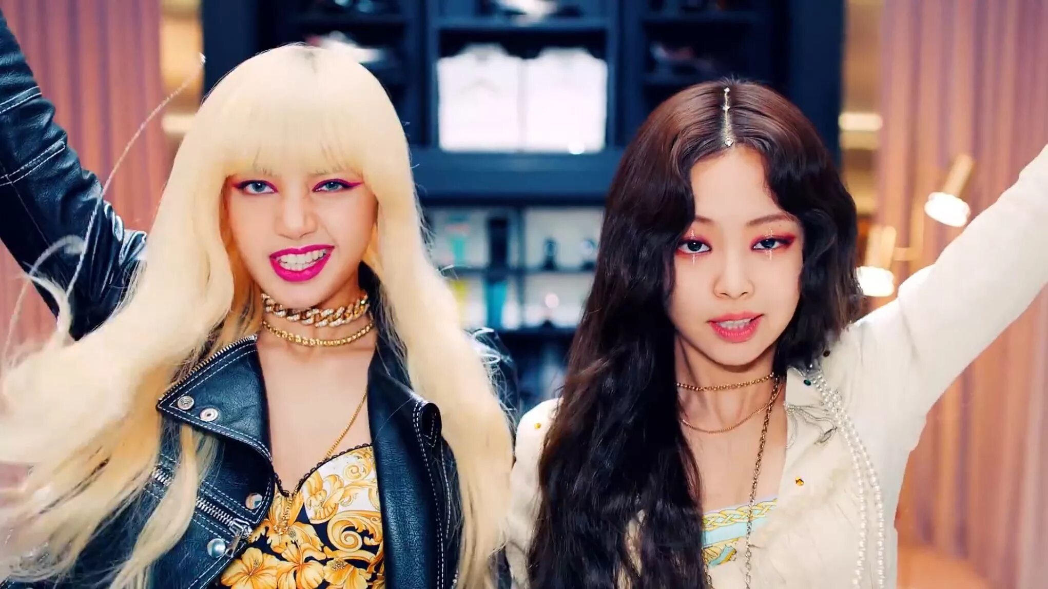 Дженни BLACKPINK. Lisa BLACKPINK 2022. Black Pink Дженни Kill this Love. Jennie and Lisa. Кил зис лов