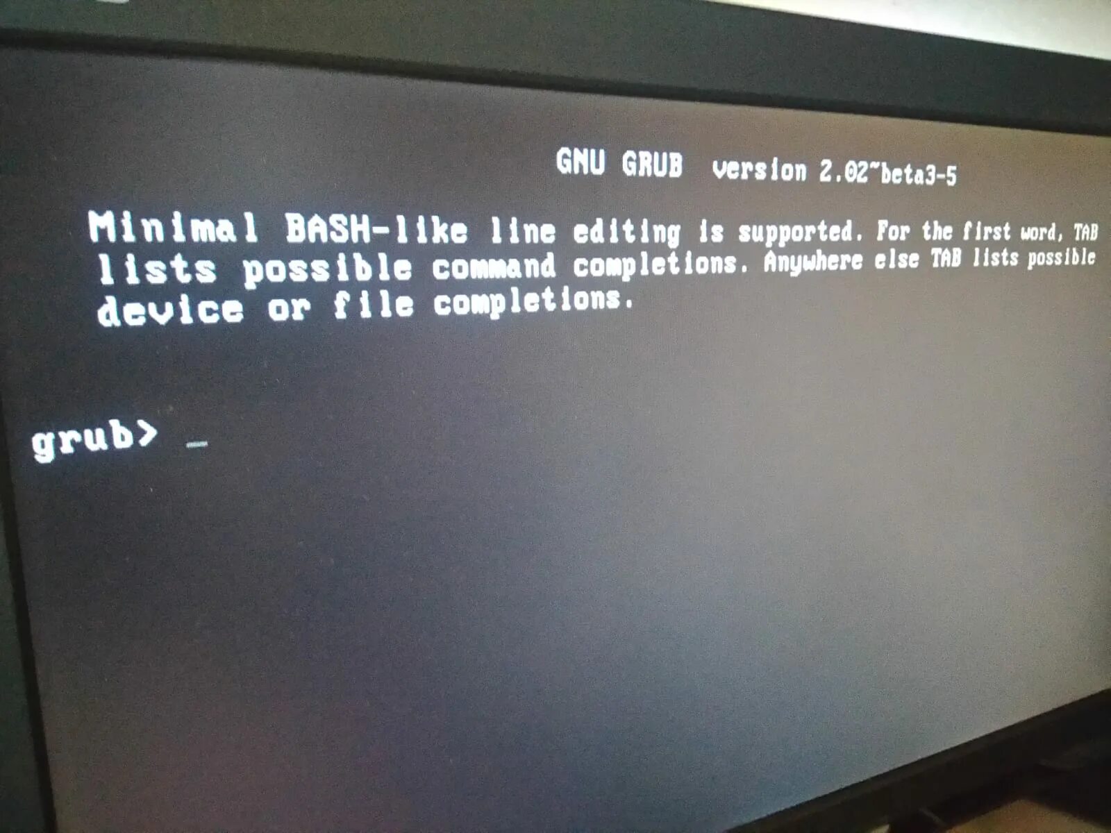 Minimal Bash like line editing is supported. Bash like line editing. При включении компьютера Minimal Bash like line editing. Minimal Bash-like line editing in supported при загрузке. Region is not supported