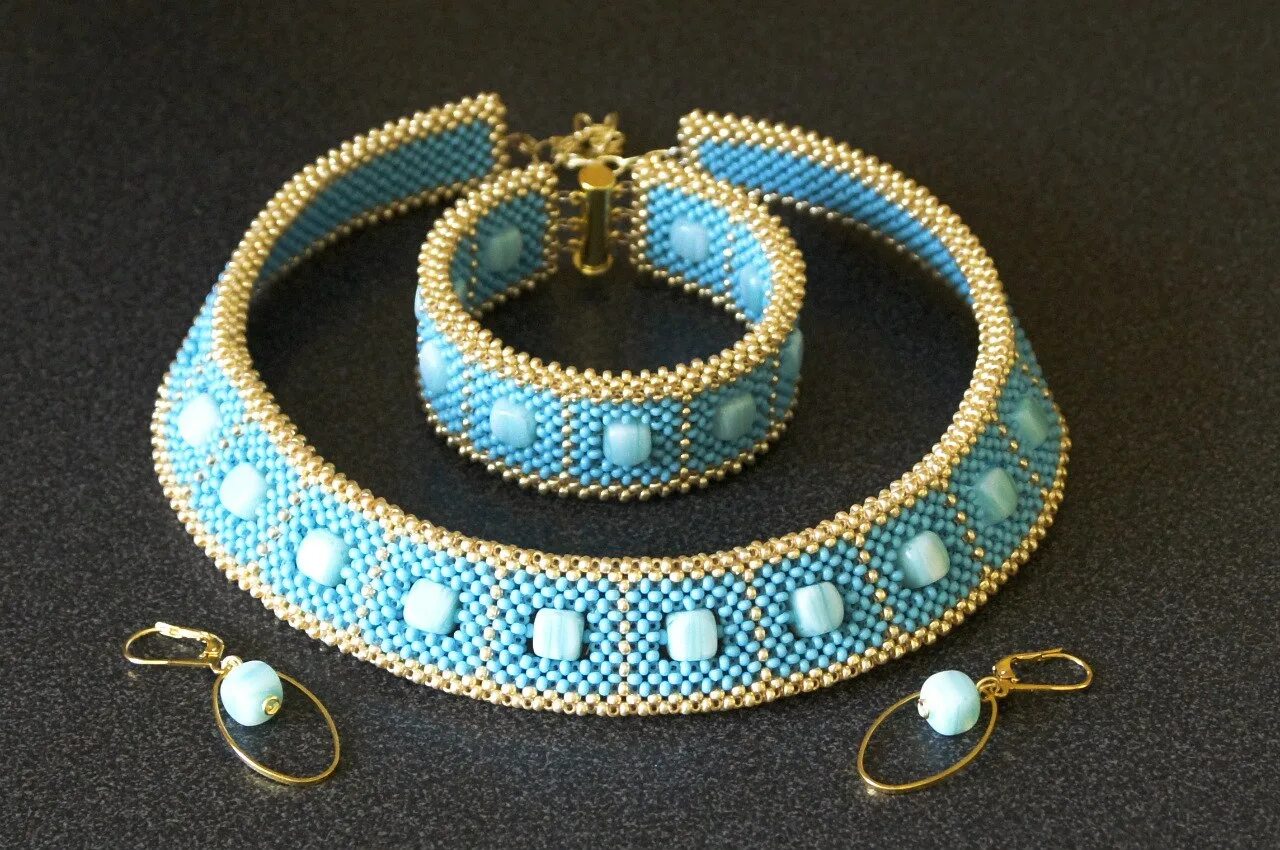 Красивый мужской браслет из бисера. Бусы царицы хатшепсут. Расшитые бисером колье. Вышивка жемчугом на руси. Мужской браслет бисер.