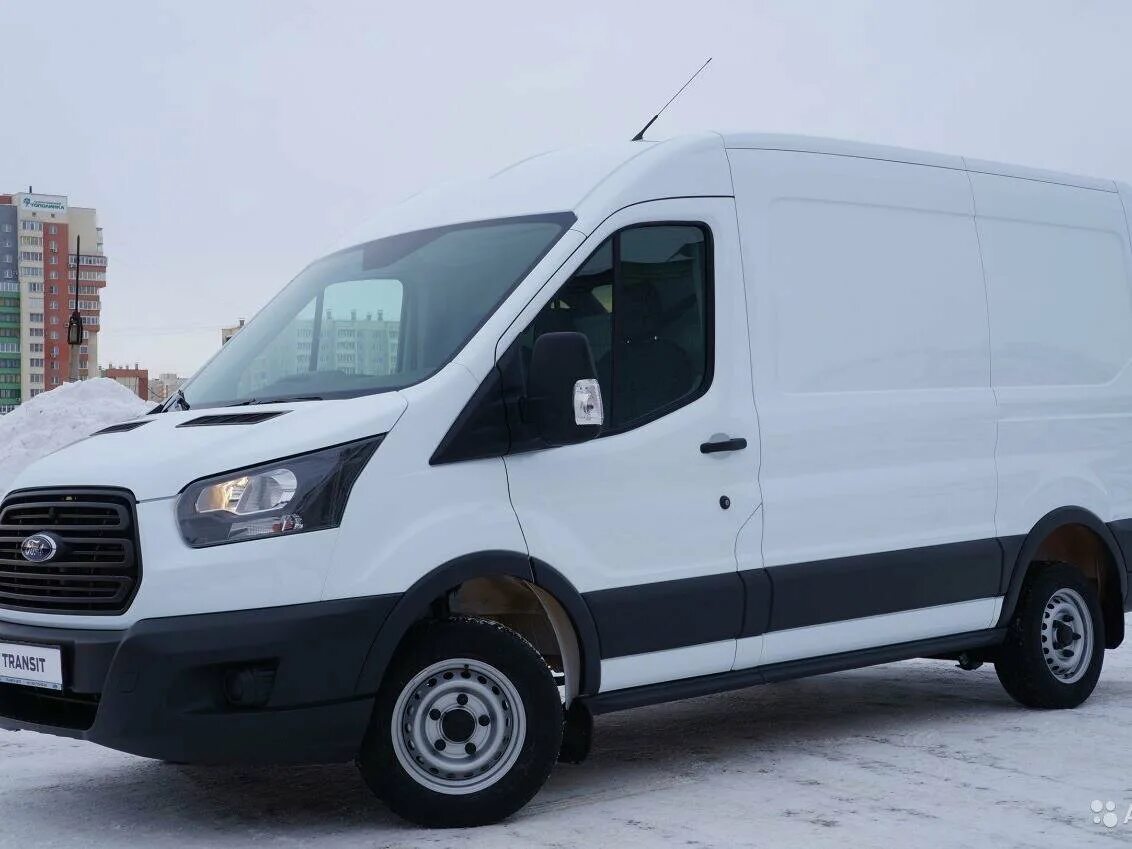 Бел транзит. Ford Transit 2017. Ford Transit 2017 фургон. Ford Transit белый 2017. Форд Транзит 2017 цельнометаллический.