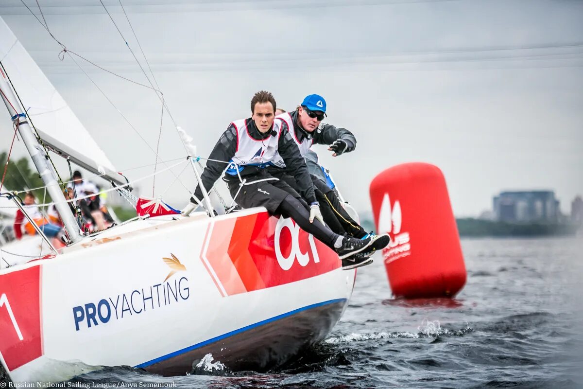 мир кораблей. Russian sail. учебный парусник крузенштерн. парусник мир логотип. парусники паллада седов и крузенштерн.
