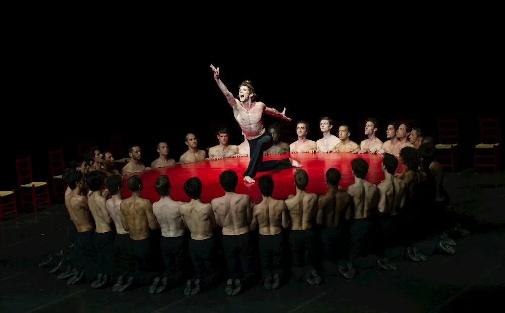 Морис бежар жар птица балет. Балет белоснежка 2013 года. Кассир балет. Балет щелкунчик питер александрийский театр. Театр оперы и балета уфа лебединое озеро.