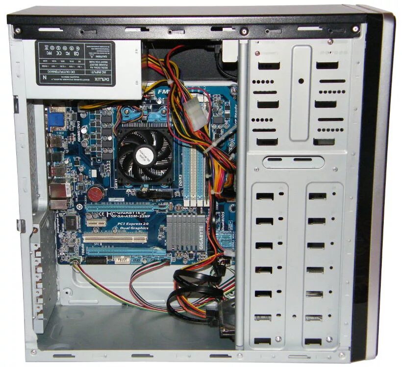 Zalman 120 водянка. компьютерный мастер. материнская плата в пк в корпусе. компьютер может работать без процессора. системный блок 486 sfx изнутри.