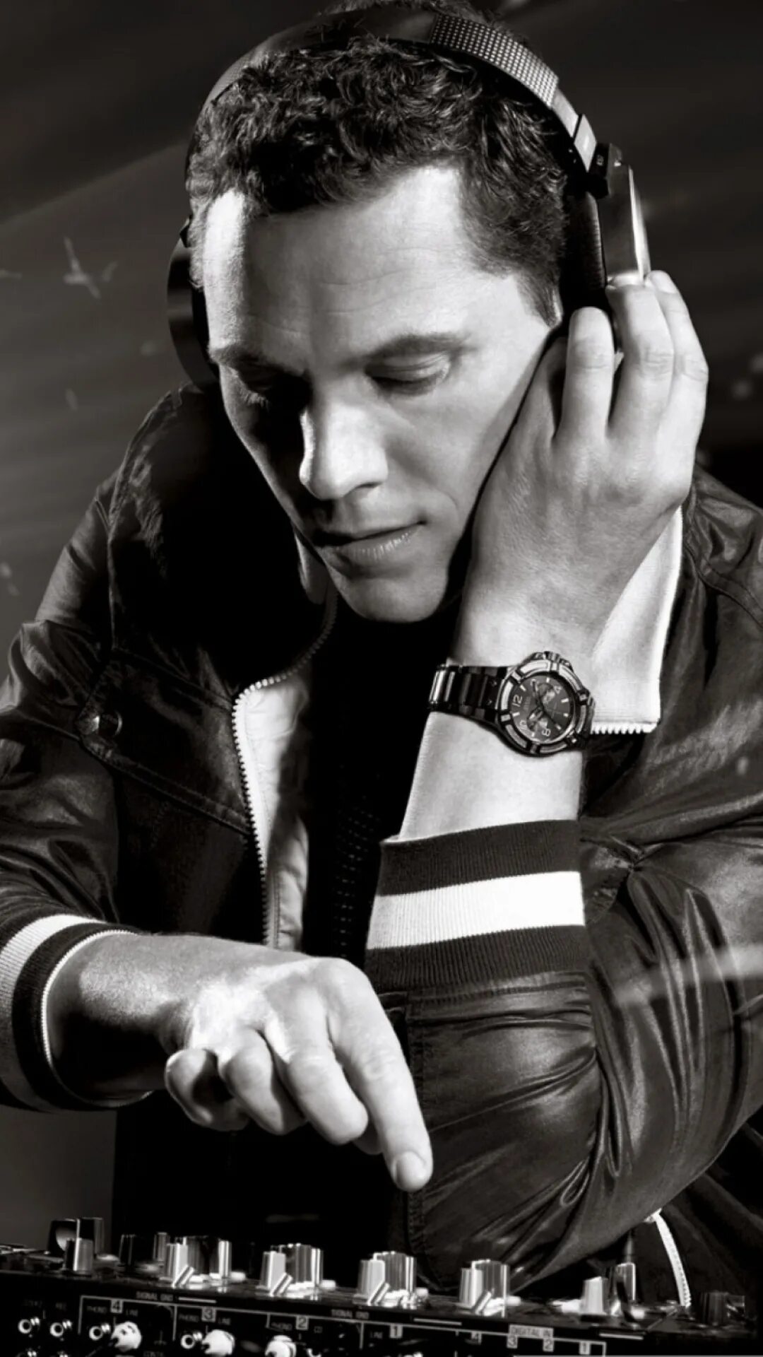 Дж тиеста. Tiesto. Дж Тиесто. Певица Tiesto. DJ Tiësto.