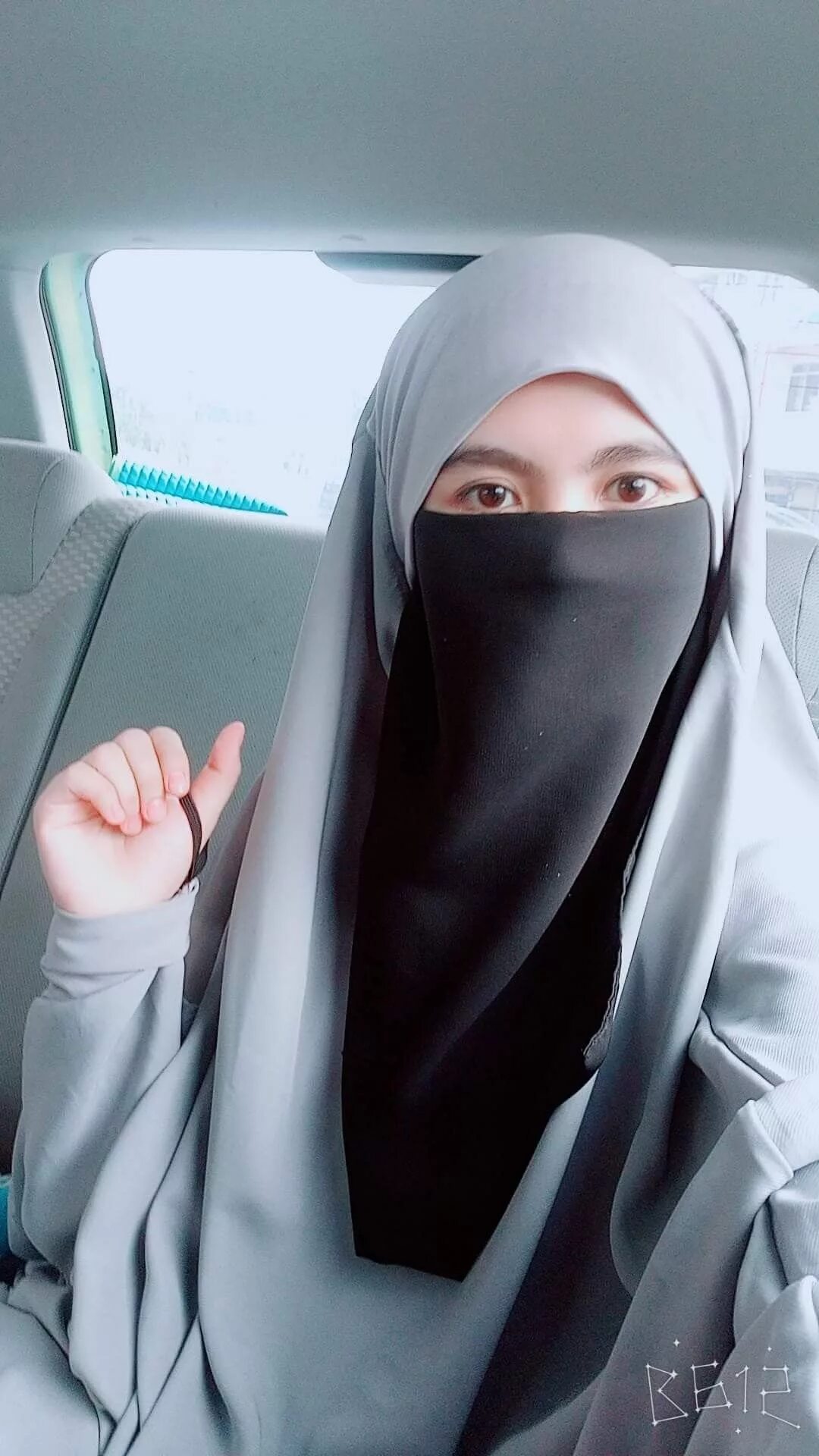Twitter viral arab. Бангладеш женщины хиджаб. Twitter viral arab. Jilbab cipokan. Bokep hijab nyepong di mobil -.