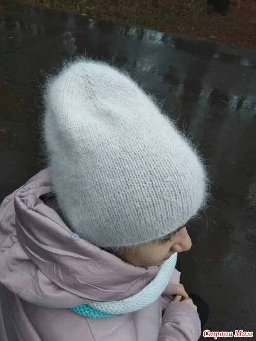 Шапка с ангорки вязаная. Шапка из пушистой пряжи. Шапка ангора мондиаль. Как сушить шапку из ангоры. Шарфик из ангоры.