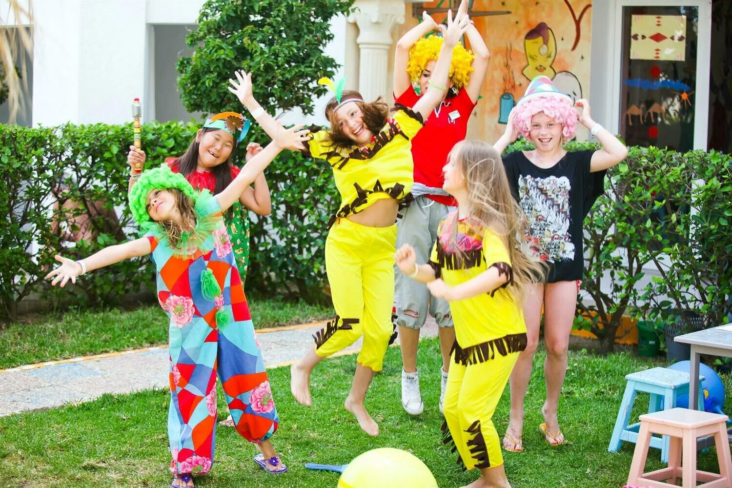 Анимационные программы для детей. Детские праздники с аниматорами. Аниматоры фиксики на день рождения ребенка. Анимационные программы в туризме. Парк опалиховский пруд красногорск.