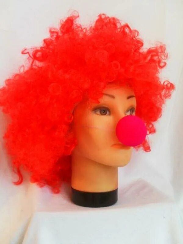 Клоун с носом шариком. Красный нос клоуна. Красный нос клоуна. Красный нос клоуна своими руками. Нос клоуна.