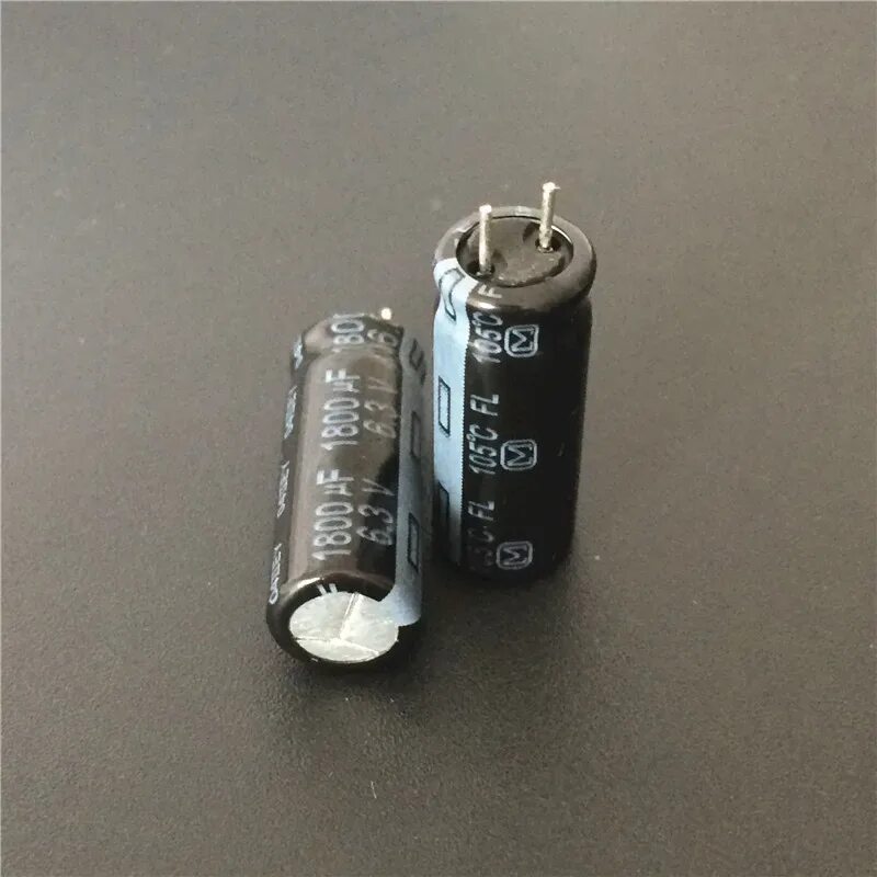 Конденсатор 1800 МКФ 6.3 В 8x20. 820uf 6.3v. 1800uf 6.3v Sanyo. 1800uf конденсатор.