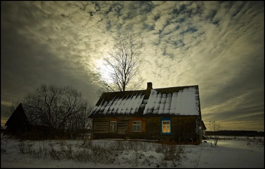 Жить на хуторе. Латгалия хутор отшельник. Одна на хуторе татьяна белоруссия. Живу на хуторе одна татьяна. Латгалия хутор отшельник.