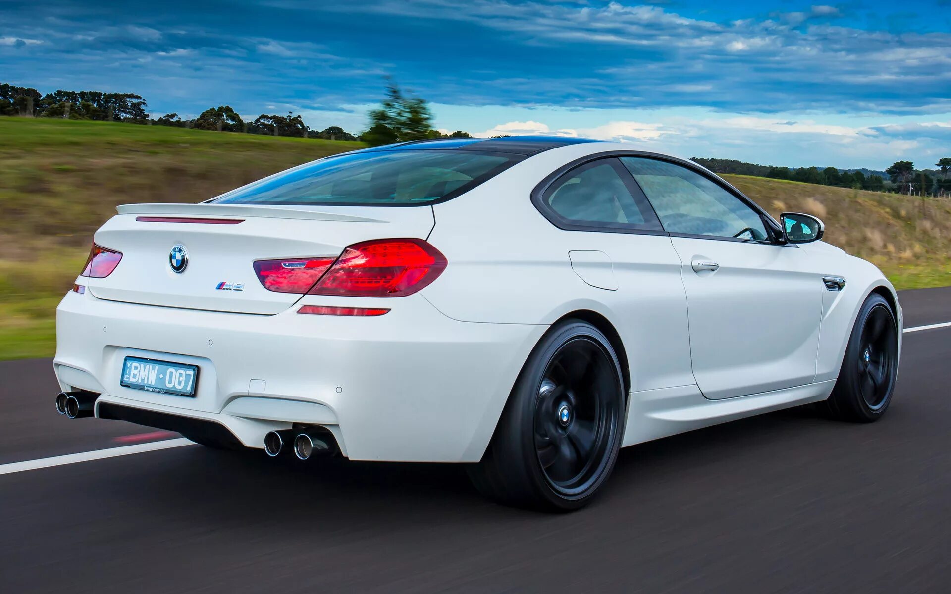 Bmw 6 m. BMW m6 f10. BMW m6 Coupe f13 2015. BMW m6 Coupe Competition. BMW m6 f13 белая.