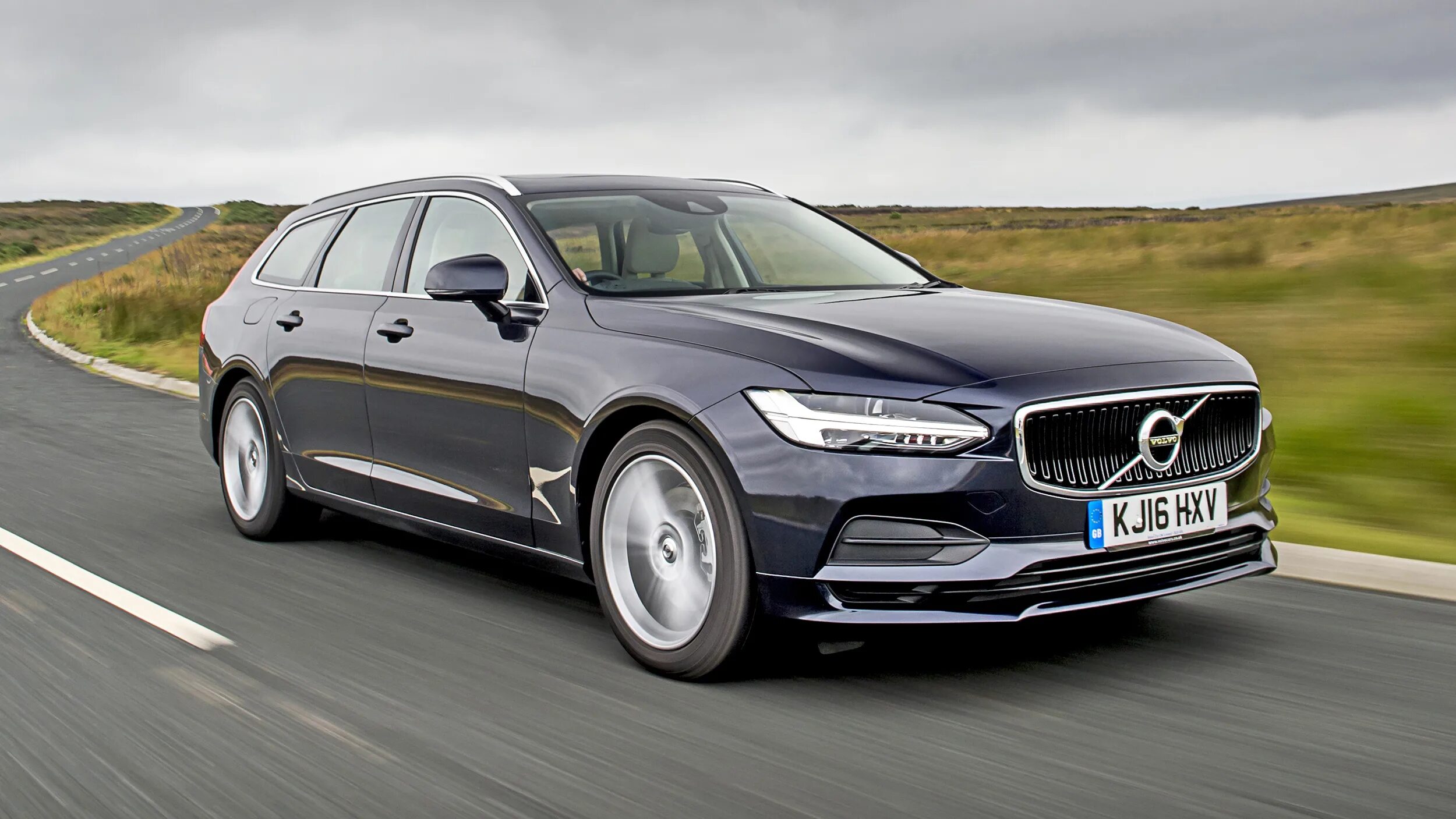 Volvo v90 cross country 2021. Volvo v90 2024. Вольво v90 cross country 2022. Вольво s90 универсал. Volvo v90 (2016).