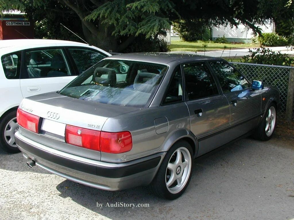 Купить ауди 80 дизель. Ауди 80 б4. Audi 80 b4 r17. Audi 80 b4 2.0 1994. Ауди 80 б4 r17.