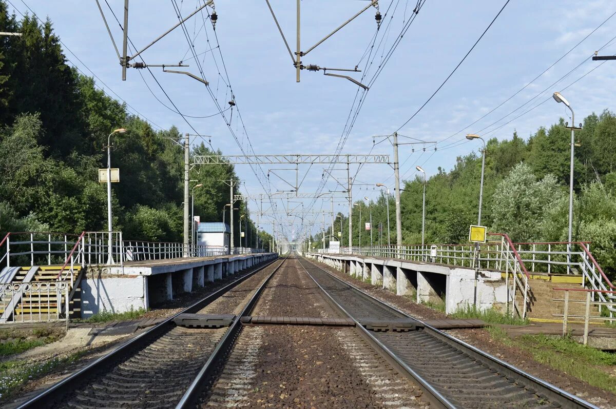 Электрички белорусское направление дорохово москва. Станция Дорохово Рузский район. ЖД платформа Дорохово. ЖД станция Тучково. Станция Тучково Московская область.