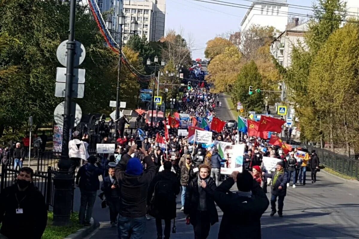 Хабаровск последние новости на сегодня. Протесты в Хабаровске. Хабаровск 2020. Разгон митинга Хабаровск. Протесты в Хабаровске сегодня.