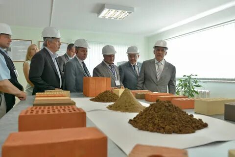 Директор кирпичного завода
