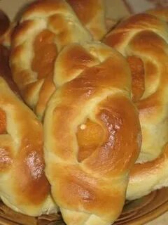 Булочки с курагой из дрожжевого теста