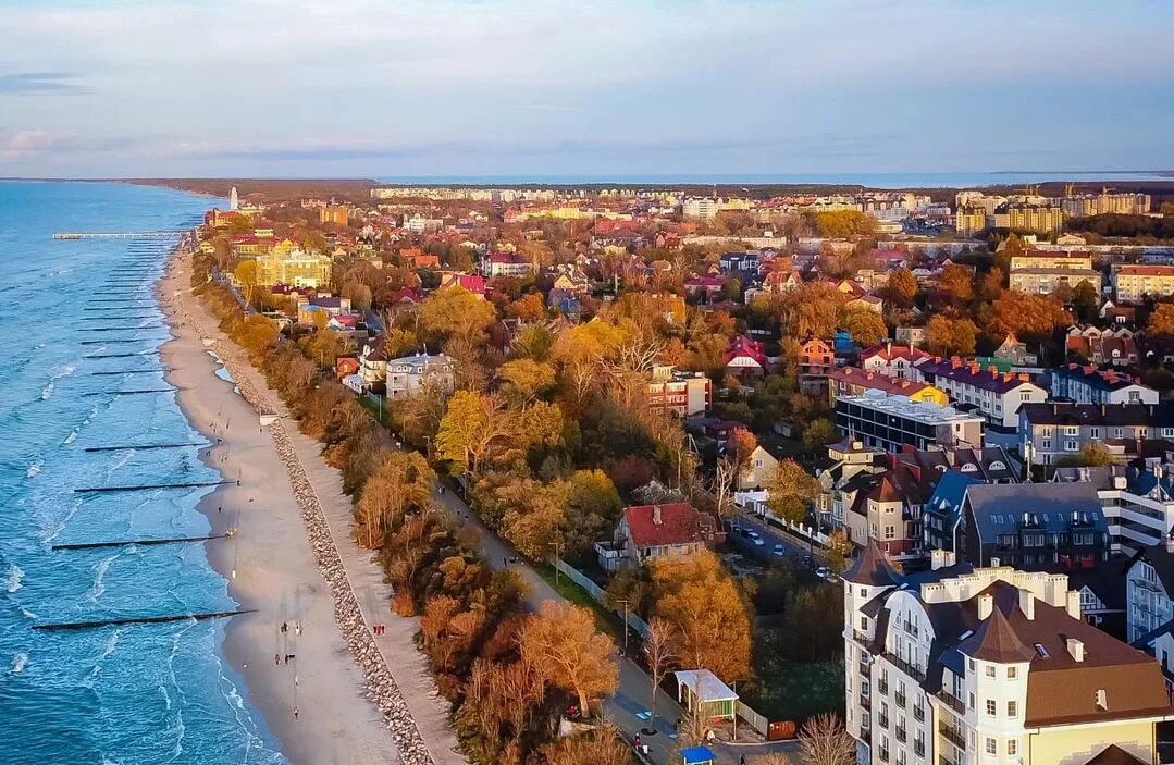 Зеленоградск лайф. Балтийское море Зеленоградск. Зеленоградск Калининградской области. Западный пляж Зеленоградск. Калининградская область Зеленоградск Западный пляж.