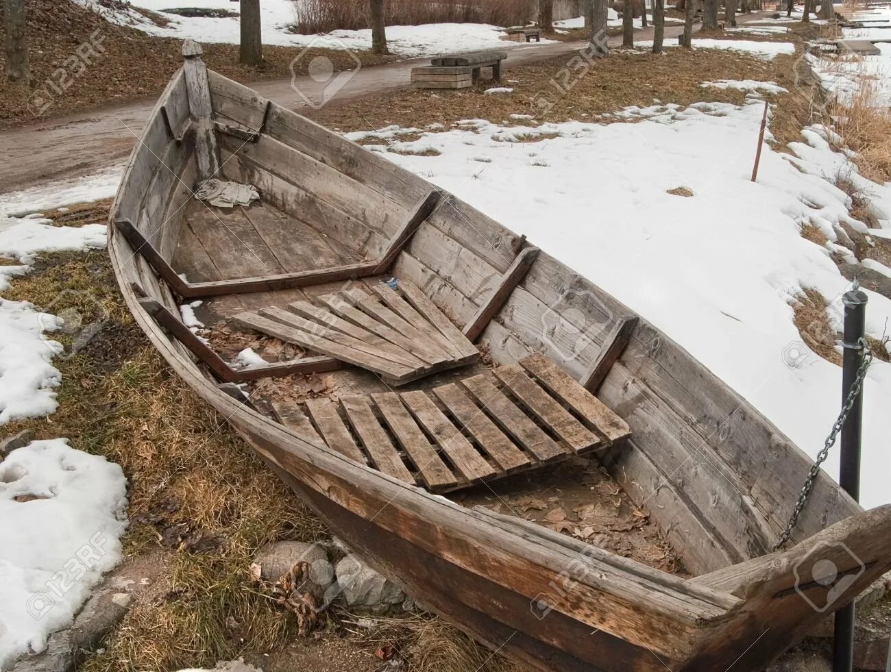 Русская плоскодонка. Новгородская Сойма лодка. Лодка деревянная старинная. Древние деревянные лодки. Лодка Рыбацкая деревянная.