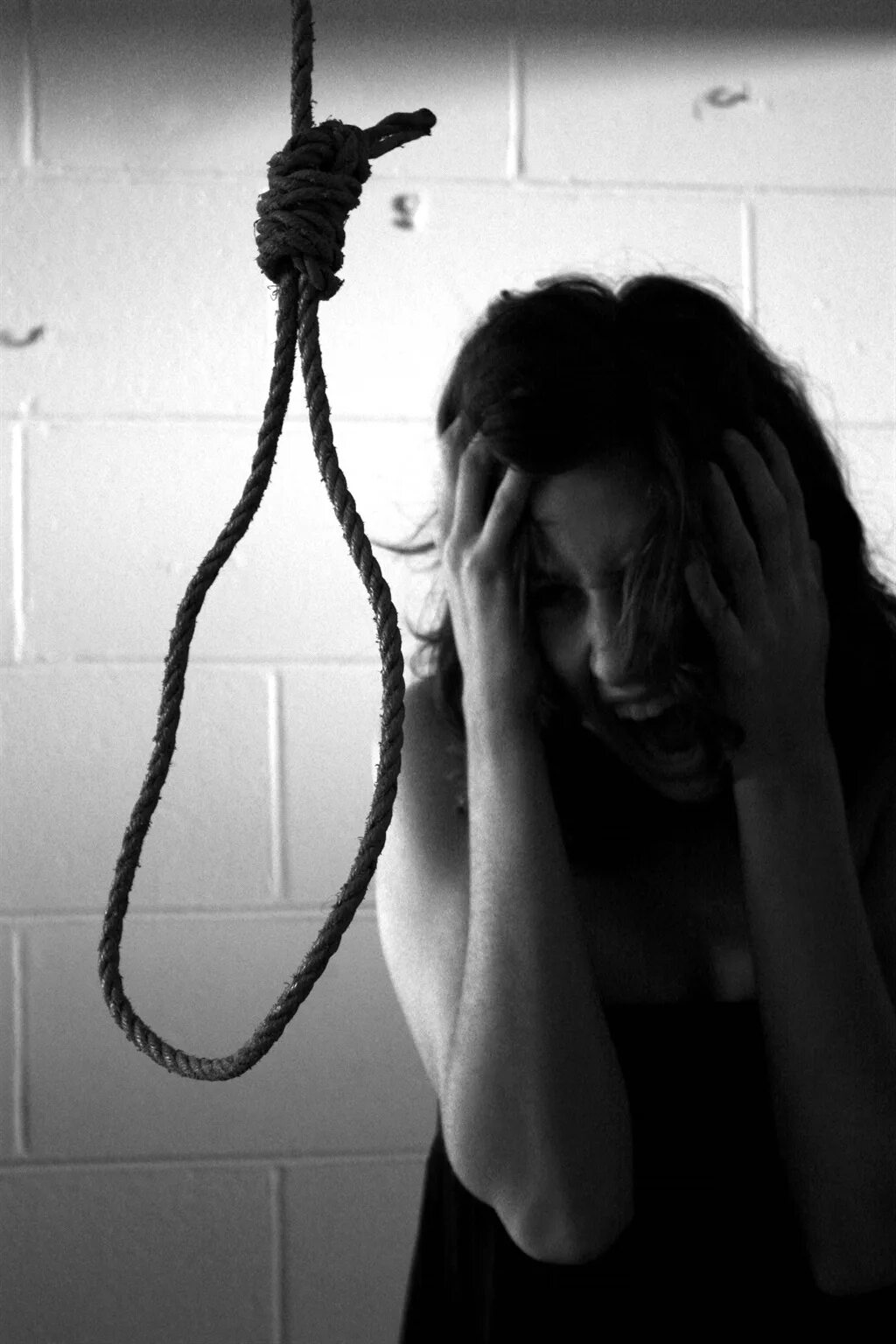 Про суицидников. Самоубийство презентация. Депрессивная фотосессия. Про суицидников. Про суицидников.