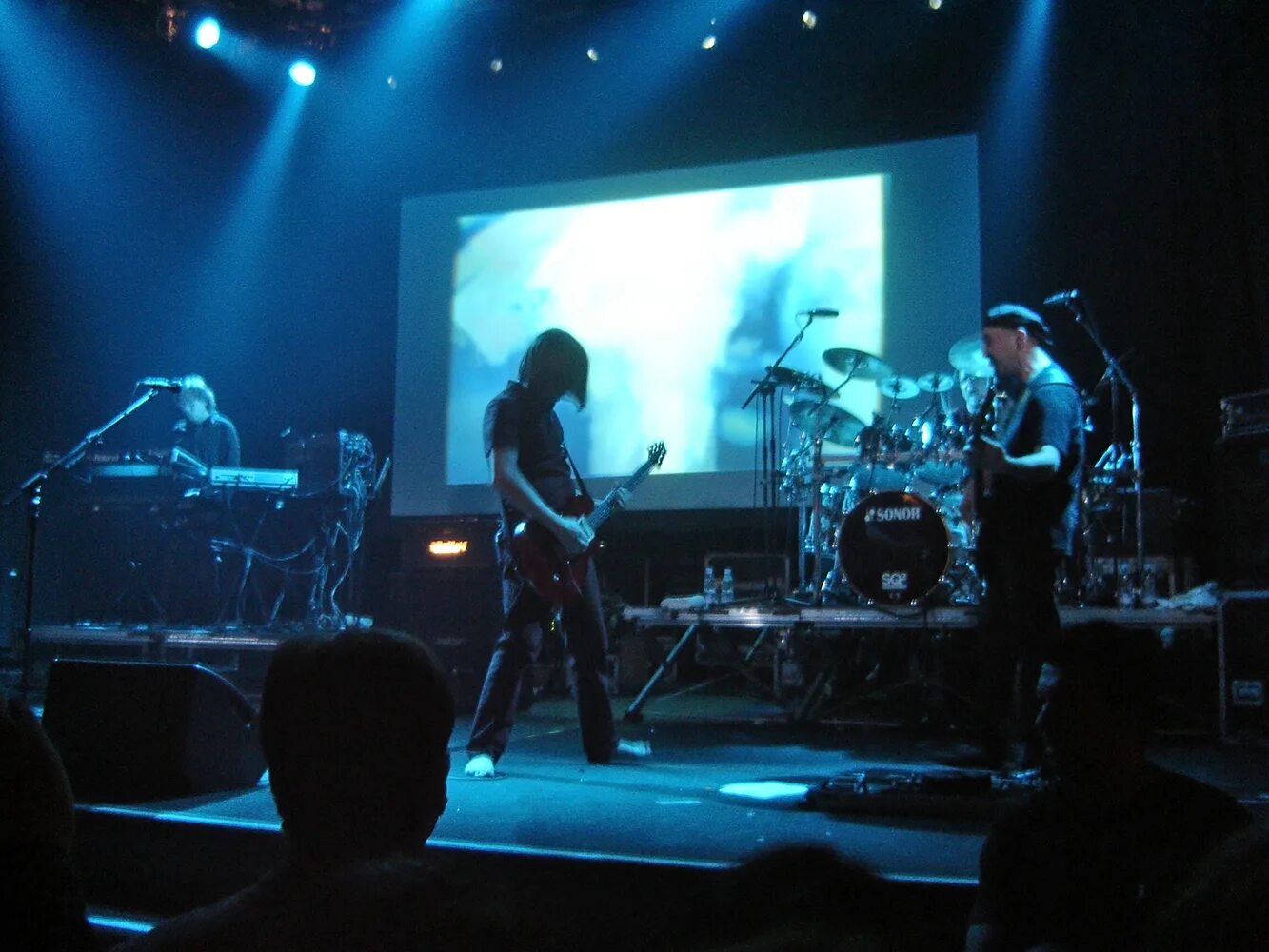 Porcupine tree live. Porcupine tree 2020 warszawa. porcupine tree на сцене в 2002. porcupine tree на сцене в 1996 году.