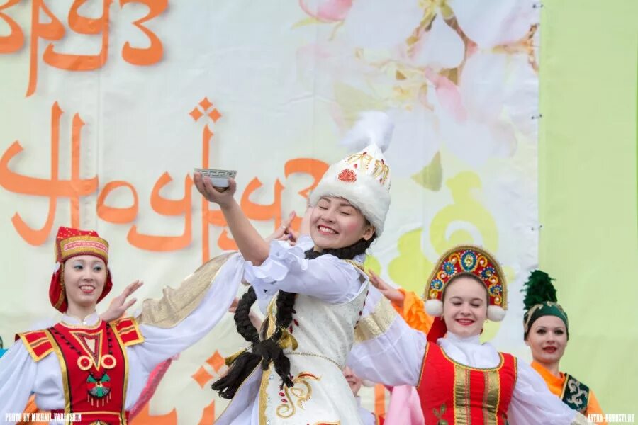 Наурыз в Татарстане. Весенний праздник по старинному календарю татар. Наурыз в Казани. Татарский народ зимний праздник Наурыз. Праздник навруз 2024 году