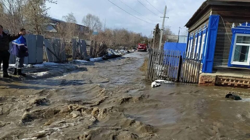 Наводнение в Базарном Карабулаке Саратовской области. Базарный Карабулак. Лесхоз потоп. Карабулак Саратов. Погода б карабулак