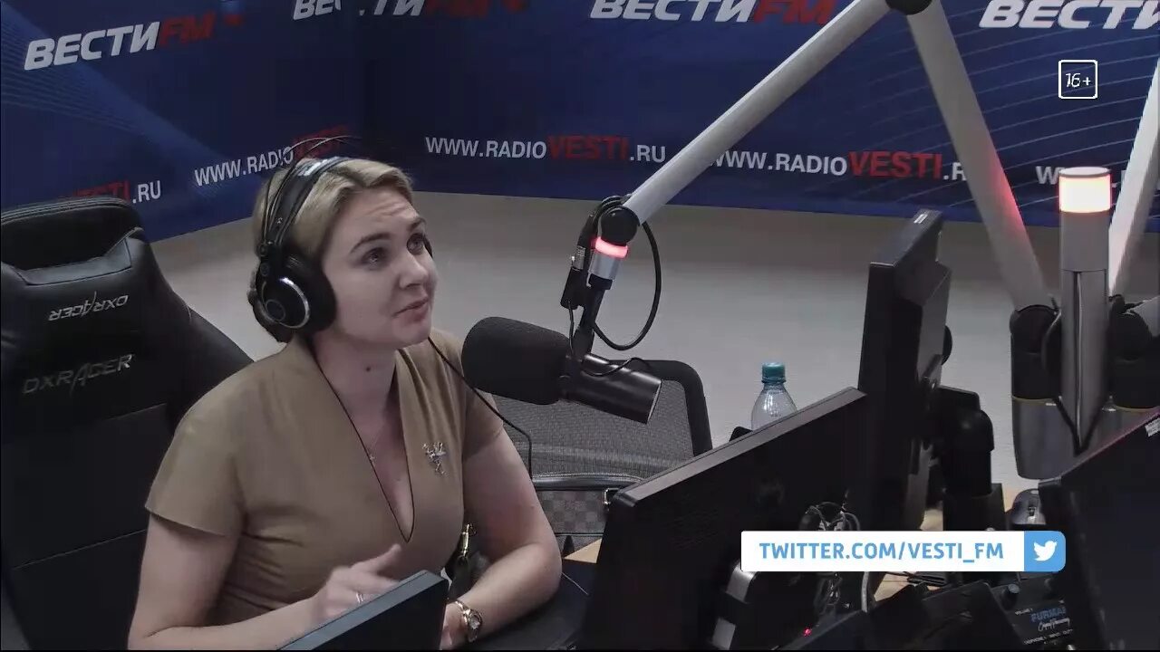 Лора Стадницкая: биография и фото ведущей Вести ФМ, национальность, дата рождени