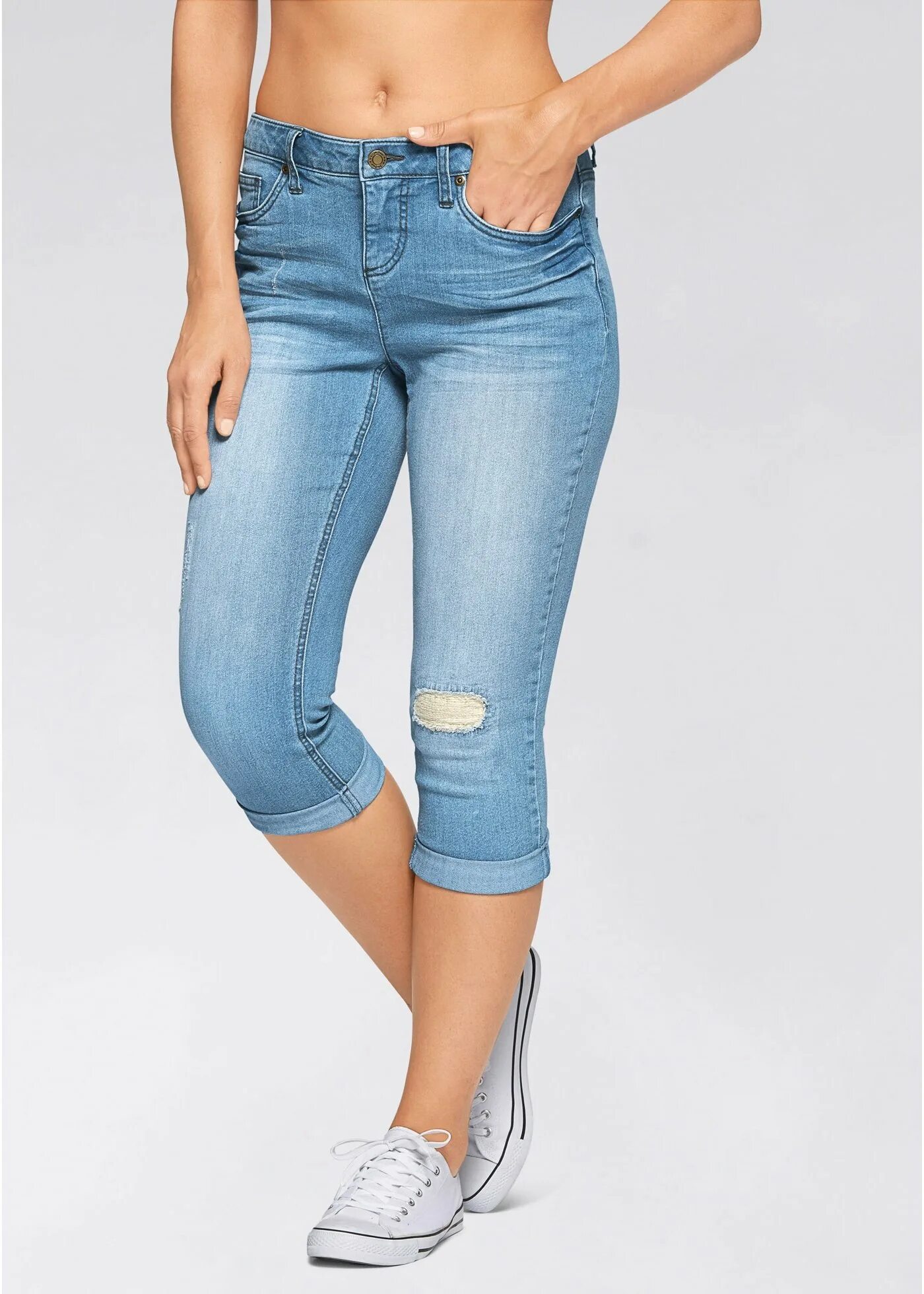 Джинсовые капри женские на валберис. DKNY Jeans капри джинсовые. Валберис джинсы капри. Бриджи капри джинсовые Hollister. Купить бриджи джинсовые женские
