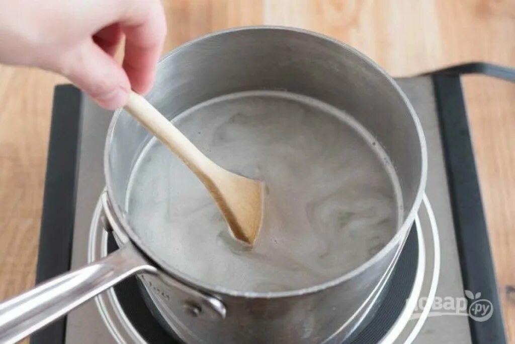 Сколько варится рис в кастрюле. Тесто варка. Рис отварить рассыпчатый в кастрюле. Как варить рис в кастрюле. Помешать рис.
